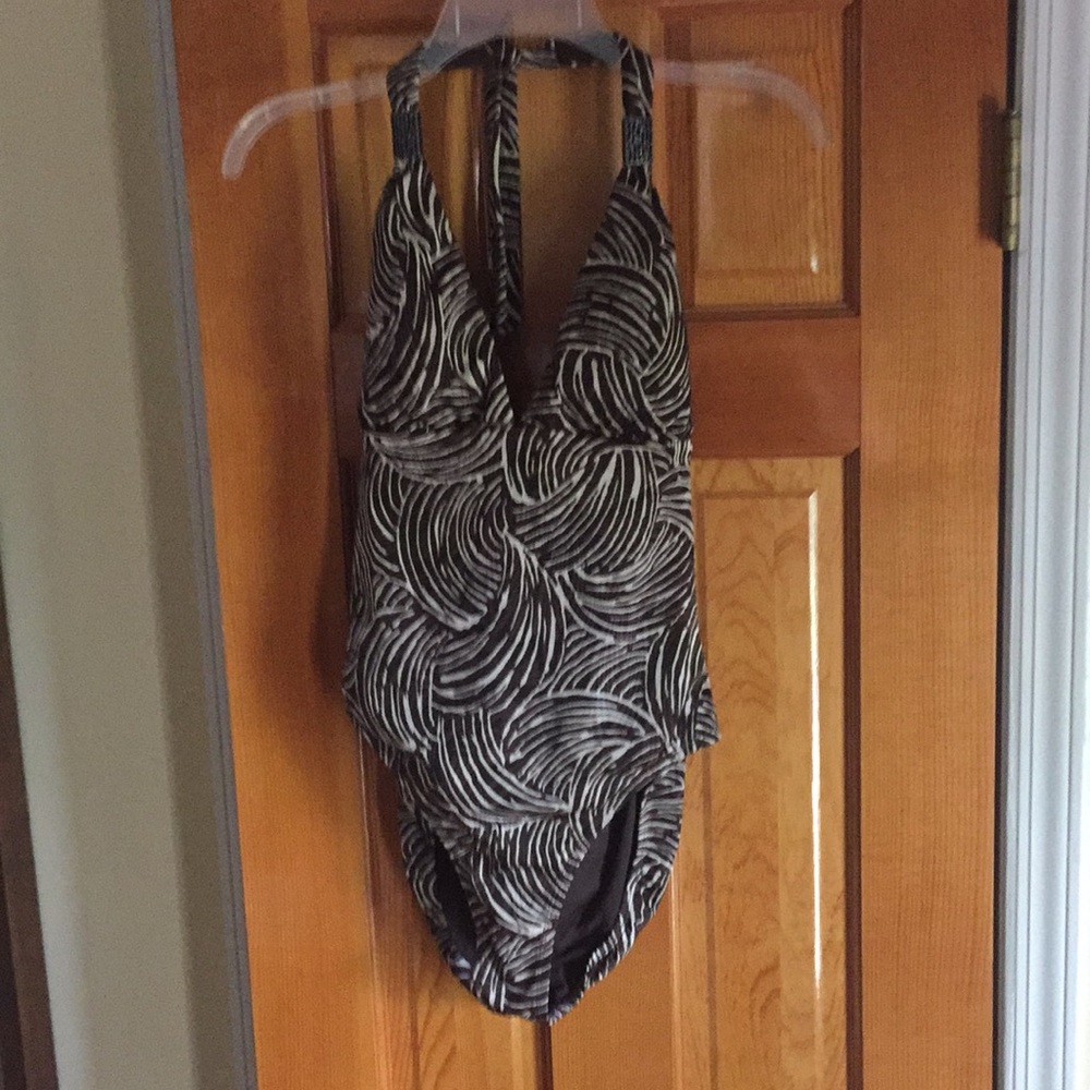 Jantzen one piece bathing suit